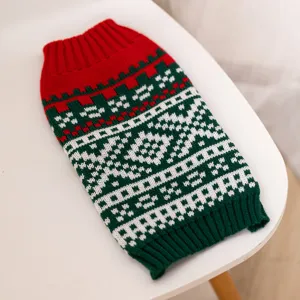 Pull de Noël confortable pour chien et chat, vêtement chaud en coton tricoté pour hiver.