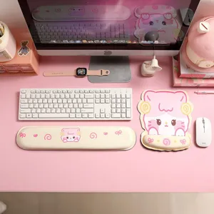 Set poggiapolsi per tastiera con gatto carino rosa e tappetino per mouse da scrivania.