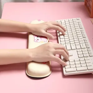 Poggiapolsi ergonomico per tastiera con simpatico disegno di gatto per un comodo supporto.