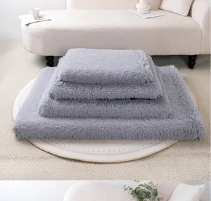 Grey plush pet mat cozy dog cat bed thick sponge cushion warm winter sleeping pad detail