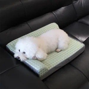 Vue détaillée du canapé pour animal de compagnie, lit pour chien en forme de L avec housse lavable.