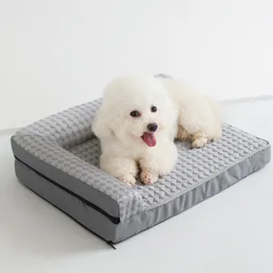 Lit de canapé pour animal rembourré gris avec coussin éponge lavable amovible et design frais.