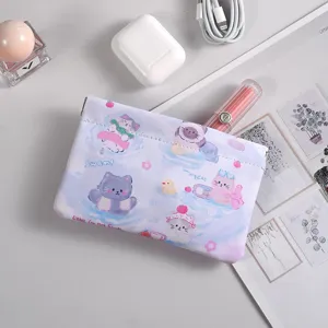 Cute mini shrapnel storage bag with lovely cat hot springs print, portable and compact for use.