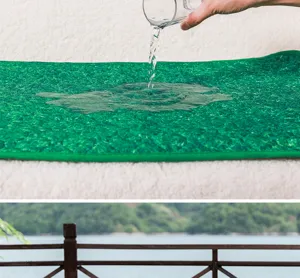 Dettaglio tappetino per animali lavabile che mostra rapido assorbimento dell'acqua.