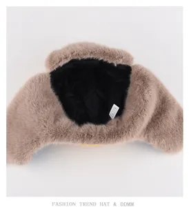 Cappello trapper invernale in peluche con fodera trapuntata e spessa protezione per le orecchie