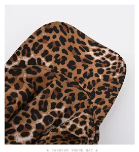 Detailansicht der Leopardenmuster Bandana Schirmmütze, stilvoller Retro Sonnenschutz Hut.
