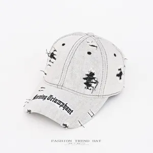 Classico berretto da baseball in denim lavato vintage con ricamo pesante e fori.
