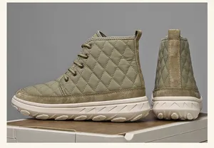 Men's winter warm high-top quilted snow boots, thick sole fleece-lined comfortable shoes.