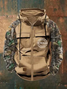 Felpa con cappuccio vintage da uomo con maniche mimetiche zip e grafica da veterano.