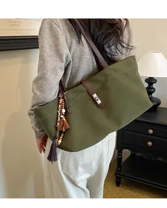 Retro large capacity canvas tote bag for women casual shoulder bag versatile green handbag