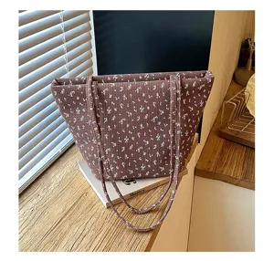 Chique bruine bloemen tote tas met dubbele riemen, casual grote schoudertas voor dagelijks gebruik.