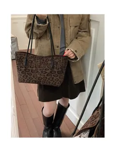 Vintage leopard print suede tote bag for women, large capacity shoulder underarm handbag.