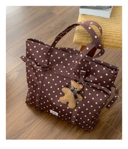 Bolso tote de lona de lunares marrones gran capacidad con bonito colgante de oso