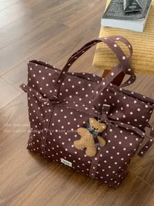 Bolso tote casual de lona con lunares marrones, bonito colgante de osito y gran capacidad.