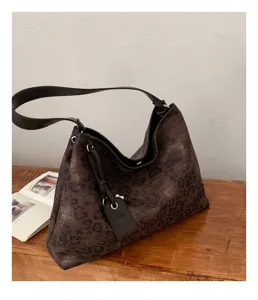 Bolso de hombro vintage con estampado de leopardo para mujer, gran bolso hobo con etiqueta.