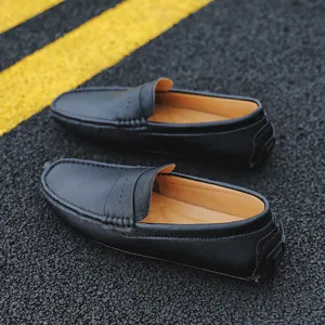 Herren schwarze Freizeitschuhe Leder Mokassins, bequeme flache Slipper zum Autofahren.