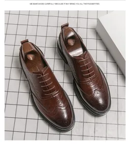 Detailansicht brauner Herrenlederschuhe mit klassischen Brogue Lochmusterungsdetails.