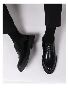 Scarpe uomo eleganti nere in pelle stringate stile brogue classiche per lavoro affari