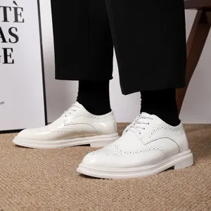 Scarpe stringate da uomo bianche brogue moda casual affari scarpe in pelle uomo 46