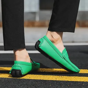 Herren grüne Leder Autofahrer Schuhe Detailansicht, stilvolle Freizeit Mokassins flach.