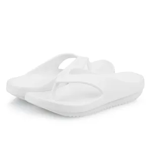 Weiße dicke Flip-Flops für Paare, bequeme Sommer Strand rutschfeste Freizeitschuhe.