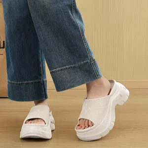 Women's thick-soled platform open-toe summer outdoor casual sandals and fashion high-heeled slides.