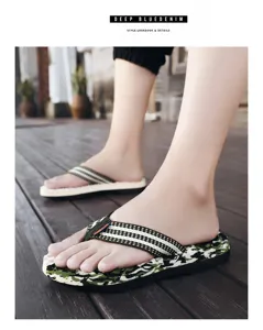 Men comfortable camouflage thong sandals casual outdoor beach shoes soft sole summer wear.