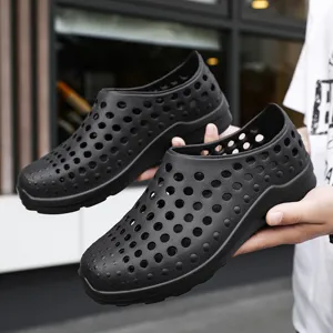 Lightweight EVA breathable garden shoes, comfortable soft sole beach clogs for men and women summer casual
