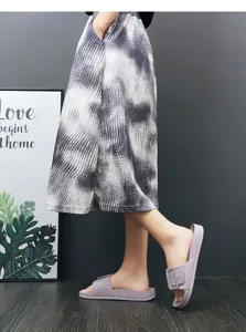 Comfortable summer couple slip-on slippers breathable mule garden shoes product detail view