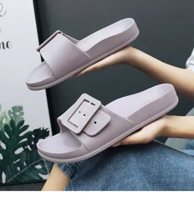 Summer thick-soled slide sandals for men and women, featuring a chic large buckle design.