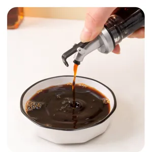 Bottiglia di olio quadrata in vetro per cucina, contenitore antiperdita per aceto, flacone di spezie