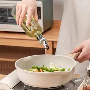 Bottiglia dispenser di olio in vetro per cucina, contenitore per condimenti con beccuccio.