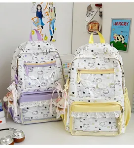 Zaino da studente in stile giapponese Ita Bag con finestra trasparente e stampa di cartoni animati.