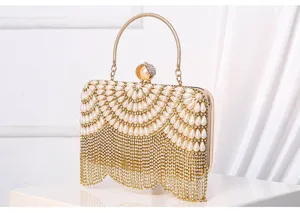 Elegante borsa da sera con perle e strass con frange per abiti da cerimonia e festa.