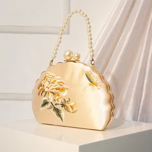 Goldene chinesische Abendtasche Handtasche mit Perlenhenkel und Blumenstickerei fur Bankette