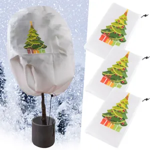 Fundas de protección de invierno no tejidas para plantas con estampado de pino navideño.