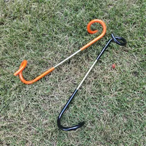 Detailansicht von Outdoor Camping Schweigschwanz Haken, Metall Haken fur Lampenmaste sicher.