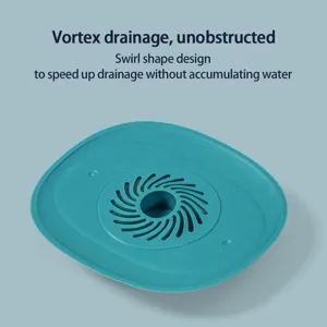 Filtre d'evier en silicone design vortex pour un drainage rapide et fluide de l'eau.
