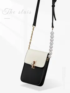 Elegante borsa a tracolla per telefono da donna con catena di perle e dettagli chic.