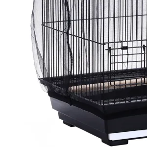 Dettaglio copertura rete gabbia per uccelli nera, rete in nylon resistente, accessorio traspirante.