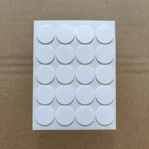 Dischi adesivi in schiuma bianca per stoppini, 20 pezzi per foglio, diametro 2cm e spessore 1mm.