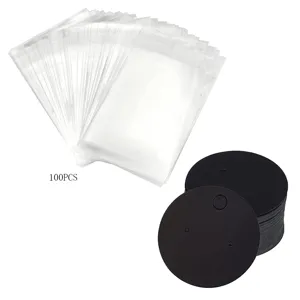 Vue détaillée de cartes de boucles d'oreilles noires et de sachets transparents, 100pcs.