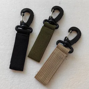 Taktischer Gurtband-Schluesselanhenger mit drehbarem Karabiner fur Outdoor-Camping.