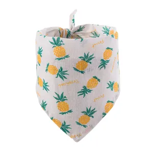 Leuke ananas print huisdier bandana voor honden en katten, ademende katoenen driehoekssjaal.