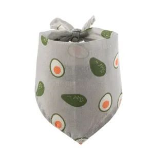 Schattige grijze huisdieren bandana met leuke avocado cartoon print voor honden en katten.