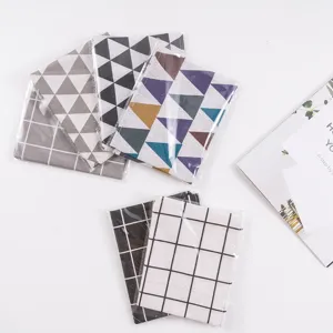 Set de bandana pour animaux à motifs géométriques et carreaux, bavette élégante chien chat.