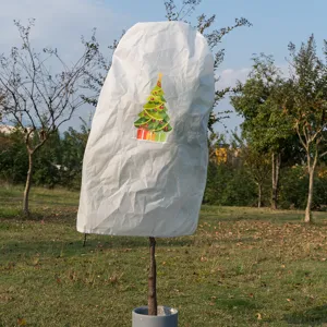 Fundas de protección de invierno para plantas de tela no tejida con diseño de árbol de Navidad.