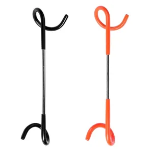 Outdoor Camping Mehrzweck Haken, schwarz und rot Aufhaengung Detailansicht Stueck.