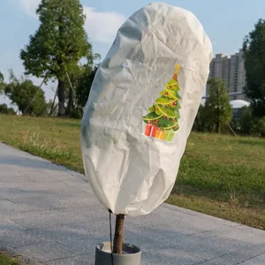 Fundas de protección de invierno de tela no tejida para plantas con estampado navideño de árbol.