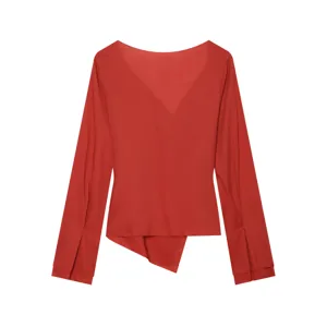 Kokkino gynaikeio poukamiso v-neck makrymanyko asymmetriko moda fthinoporino top chic